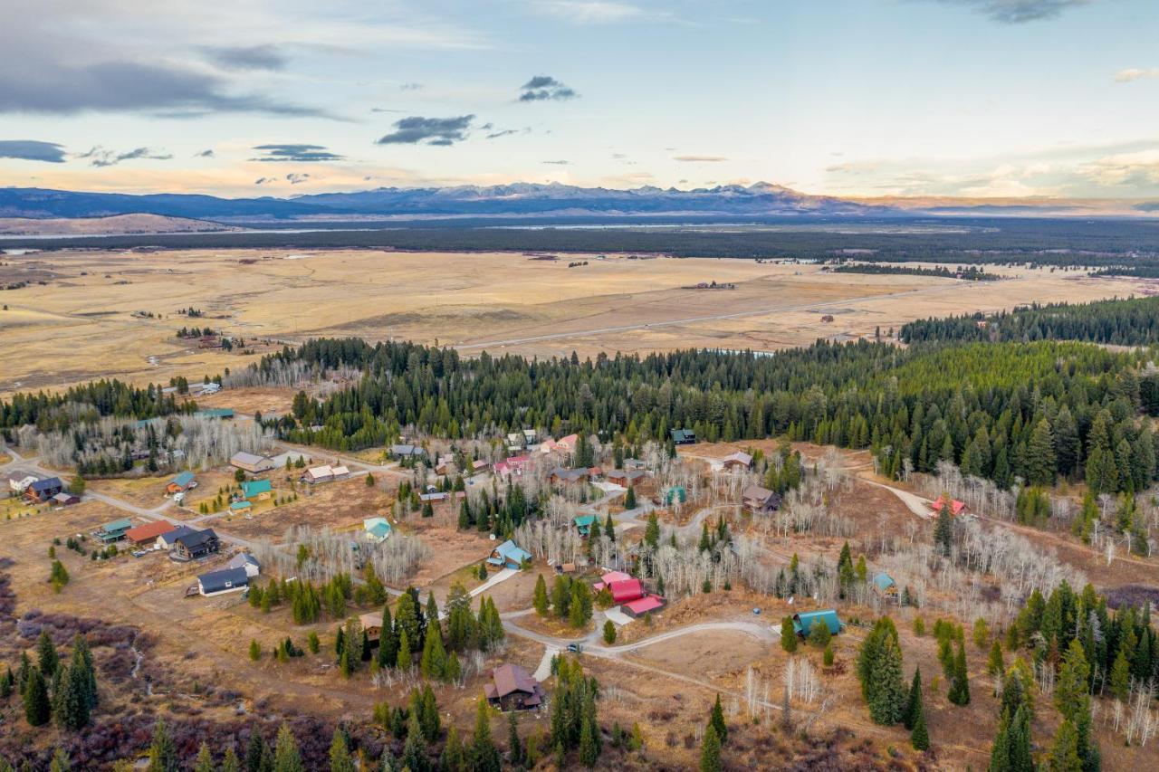 Forest Edge Home Уест Йелоустоун Екстериор снимка