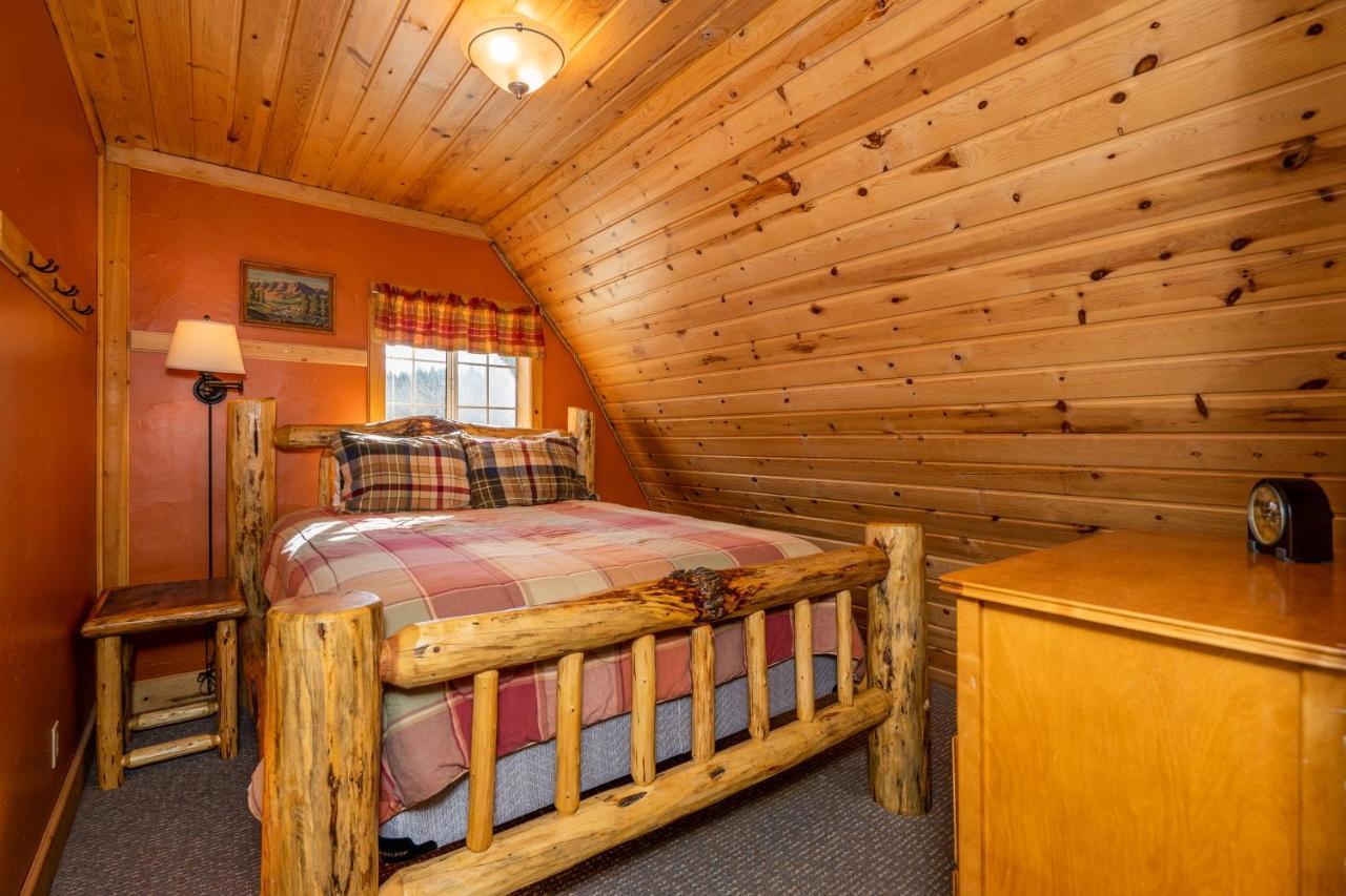 Forest Edge Home Уест Йелоустоун Екстериор снимка